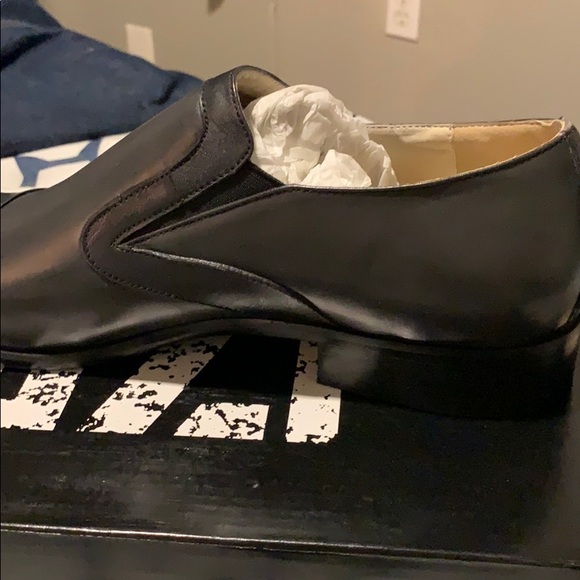 Shoes - Picture 5 of 7